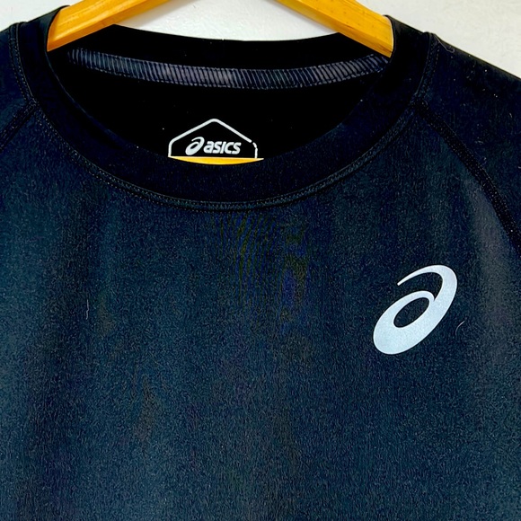 💥TOPS SALE💥 ASICS BASE LAYER SHIRT IN BLACK - Picture 2 of 6